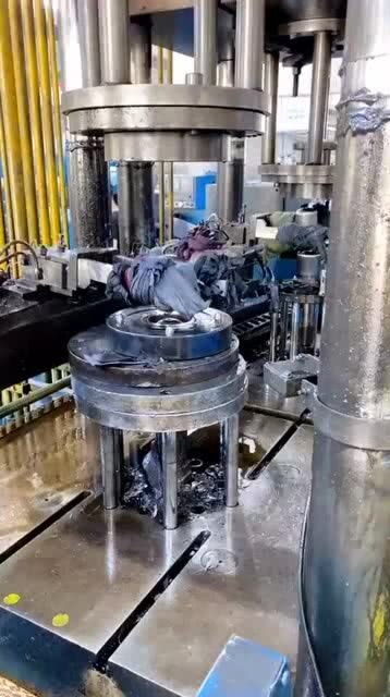 機(jī)械加工過(guò)程實(shí)拍 這樣加工出來(lái)的產(chǎn)品,質(zhì)量一定不會(huì)差